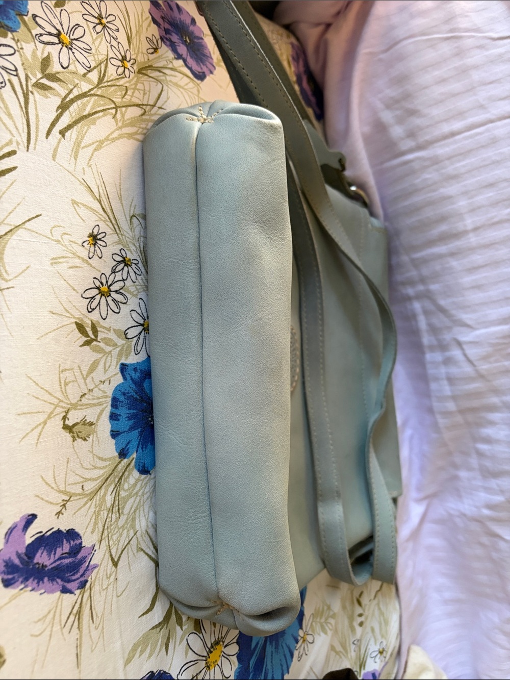 Roots Mint Green Leather Crossbody Bag - Picture 7 of 14